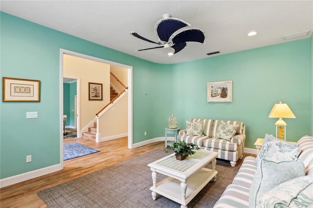 For Sale: $1,550,000 (6 beds, 4 baths, 5019 Square Feet)