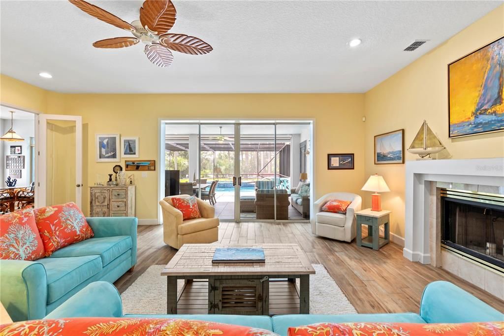 For Sale: $1,550,000 (6 beds, 4 baths, 5019 Square Feet)