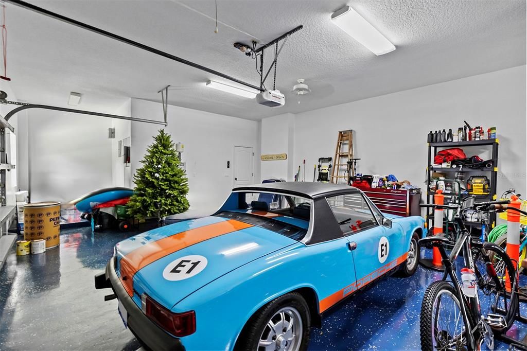 For Sale: $1,550,000 (6 beds, 4 baths, 5019 Square Feet)