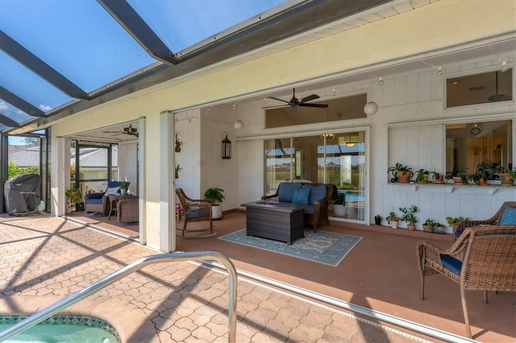 Activo con contrato: $419,900 (3 camas, 2 baños, 1997 Pies cuadrados)