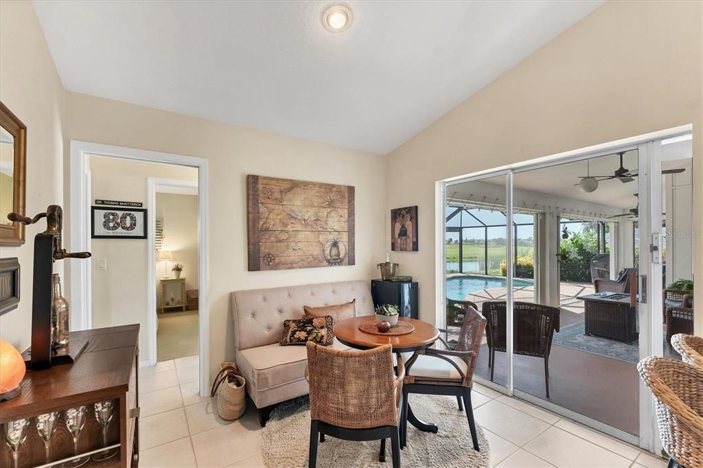 Activo con contrato: $419,900 (3 camas, 2 baños, 1997 Pies cuadrados)