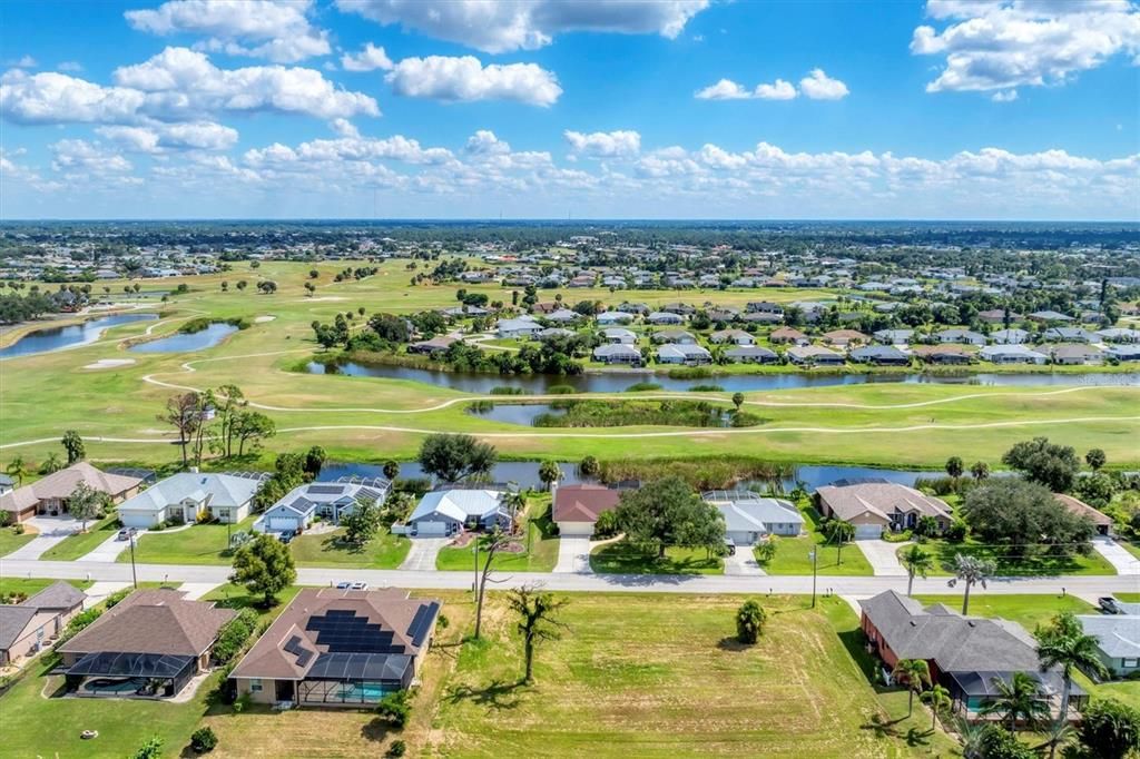 Activo con contrato: $419,900 (3 camas, 2 baños, 1997 Pies cuadrados)