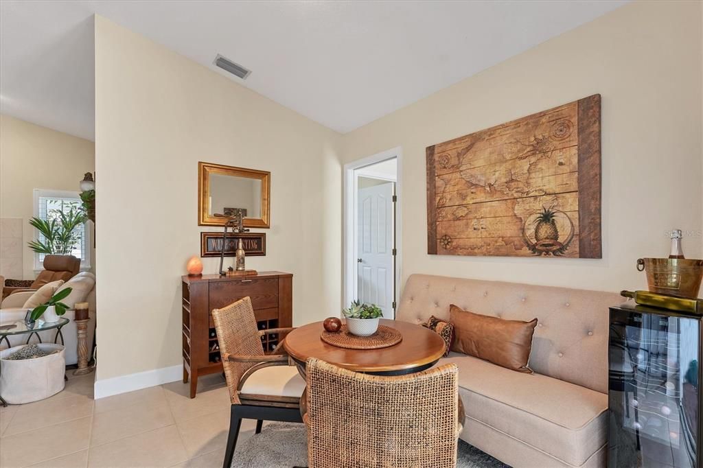 Activo con contrato: $419,900 (3 camas, 2 baños, 1997 Pies cuadrados)