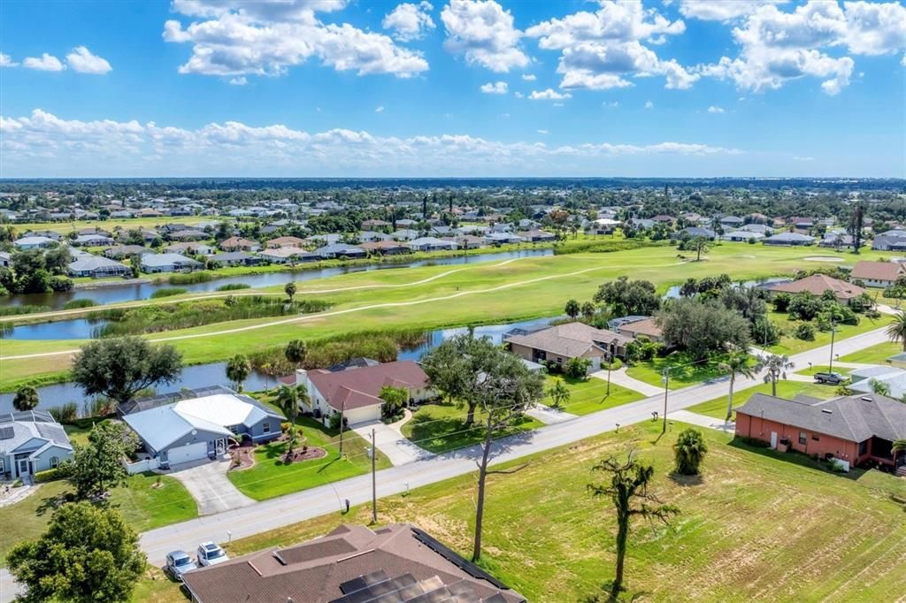 Activo con contrato: $419,900 (3 camas, 2 baños, 1997 Pies cuadrados)