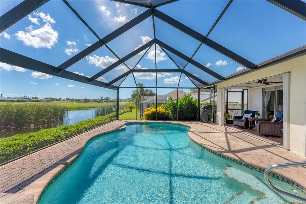 Activo con contrato: $419,900 (3 camas, 2 baños, 1997 Pies cuadrados)