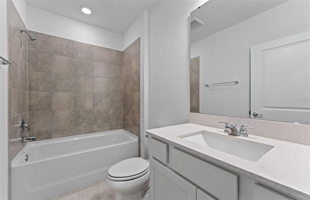 待售: $370,880 (4 贝兹, 3 浴室, 2203 平方英尺)