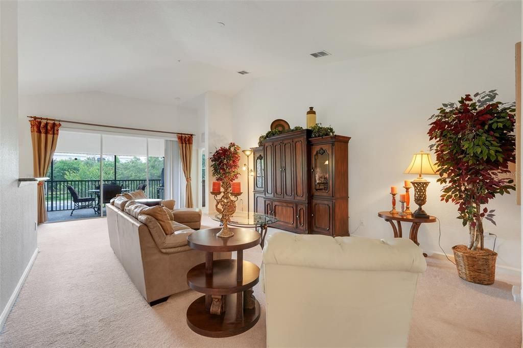 For Sale: $235,000 (2 beds, 2 baths, 1826 Square Feet)