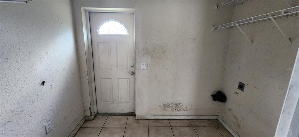 Active With Contract: $226,000 (4 beds, 3 baths, 2449 Square Feet)