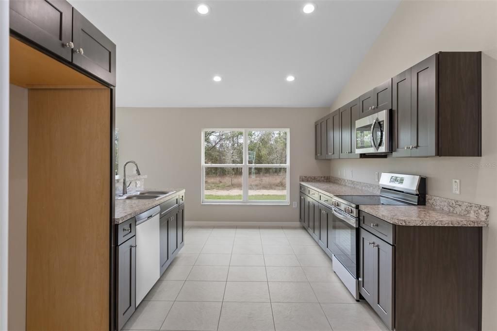 待售: $324,900 (3 贝兹, 2 浴室, 1724 平方英尺)