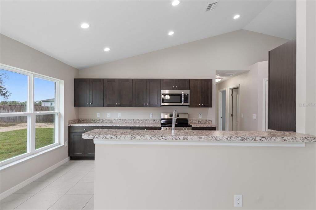 待售: $324,900 (3 贝兹, 2 浴室, 1724 平方英尺)