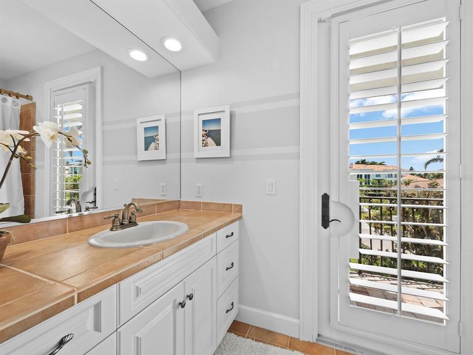 En Venta: $3,295,000 (4 camas, 5 baños, 3926 Pies cuadrados)