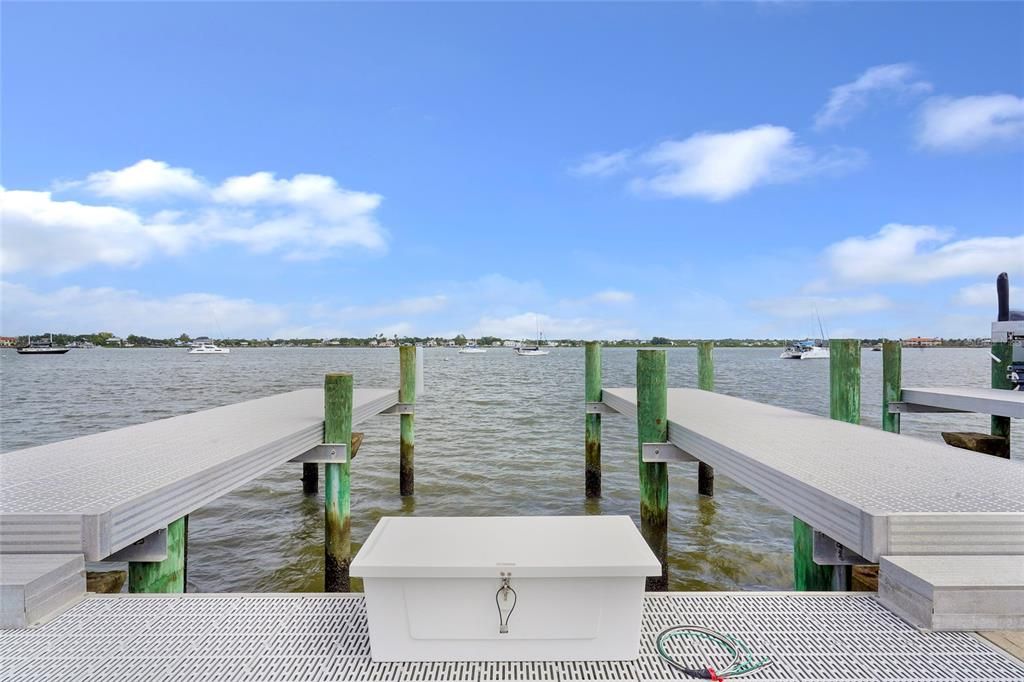 待售: $1,850,000 (0.26 acres)