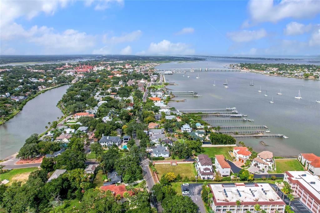 待售: $1,850,000 (0.26 acres)