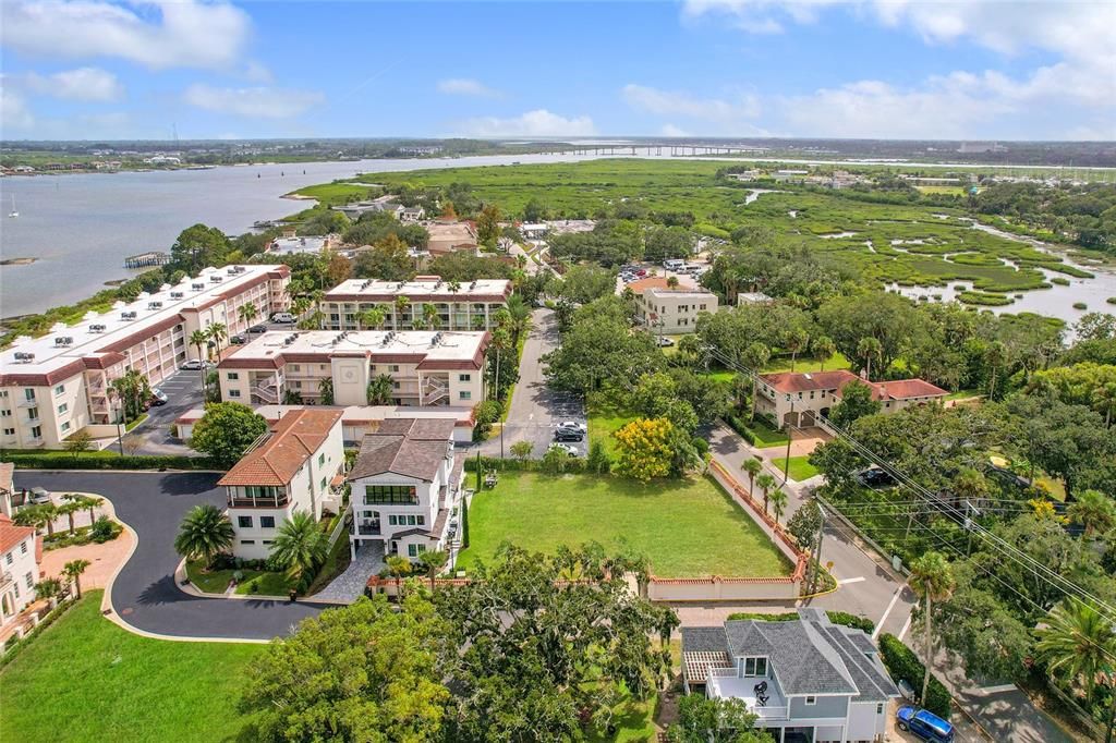 待售: $1,850,000 (0.26 acres)