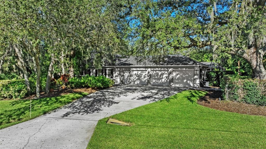 Active With Contract: $950,000 (4 beds, 3 baths, 3808 Square Feet)