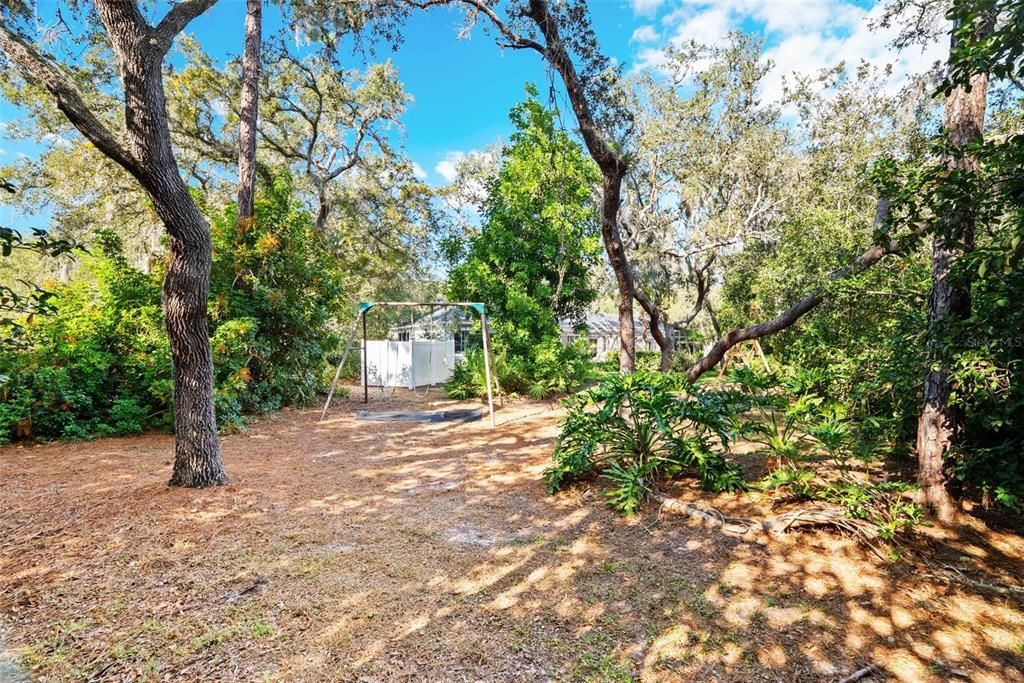 Active With Contract: $950,000 (4 beds, 3 baths, 3808 Square Feet)