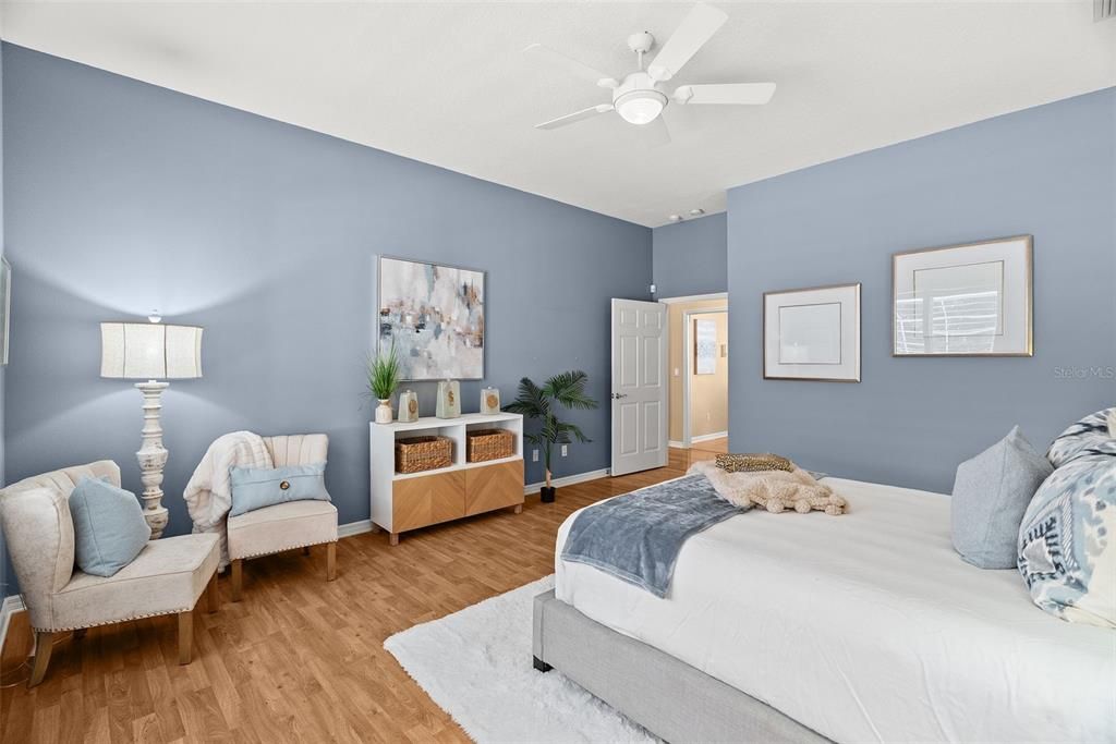 Active With Contract: $950,000 (4 beds, 3 baths, 3808 Square Feet)