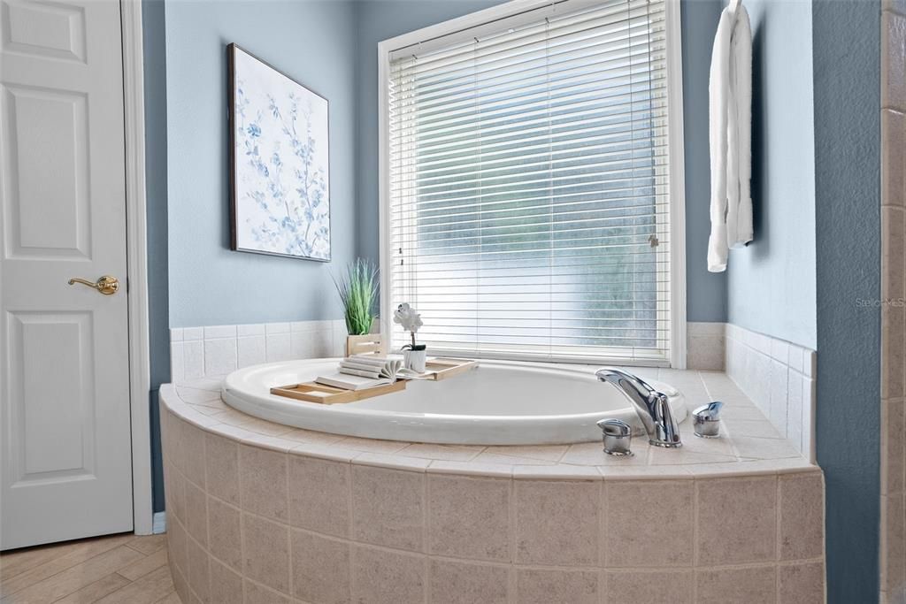 Active With Contract: $950,000 (4 beds, 3 baths, 3808 Square Feet)