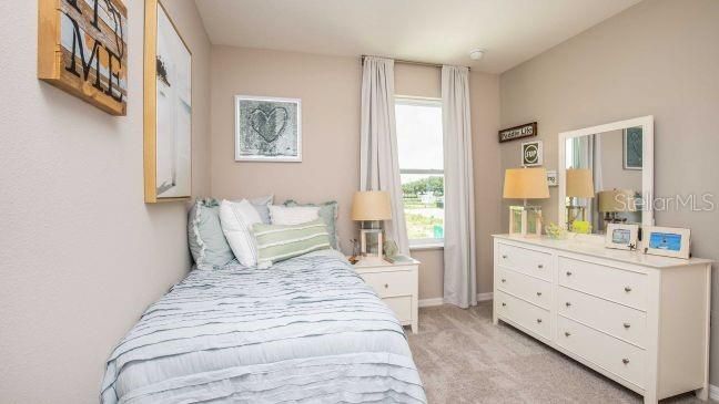 Под контрактом: $279,900 (3 спален, 2 ванн, 1674 Квадратных фут)