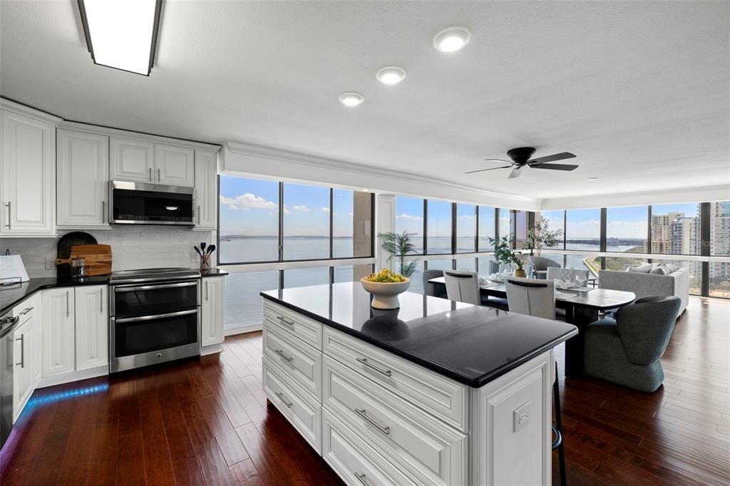 For Rent: $6,500 (2 beds, 3 baths, 3033 Square Feet)