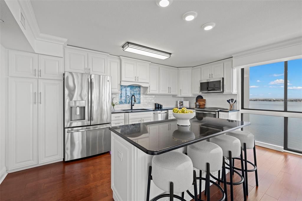 For Rent: $6,500 (2 beds, 3 baths, 3033 Square Feet)