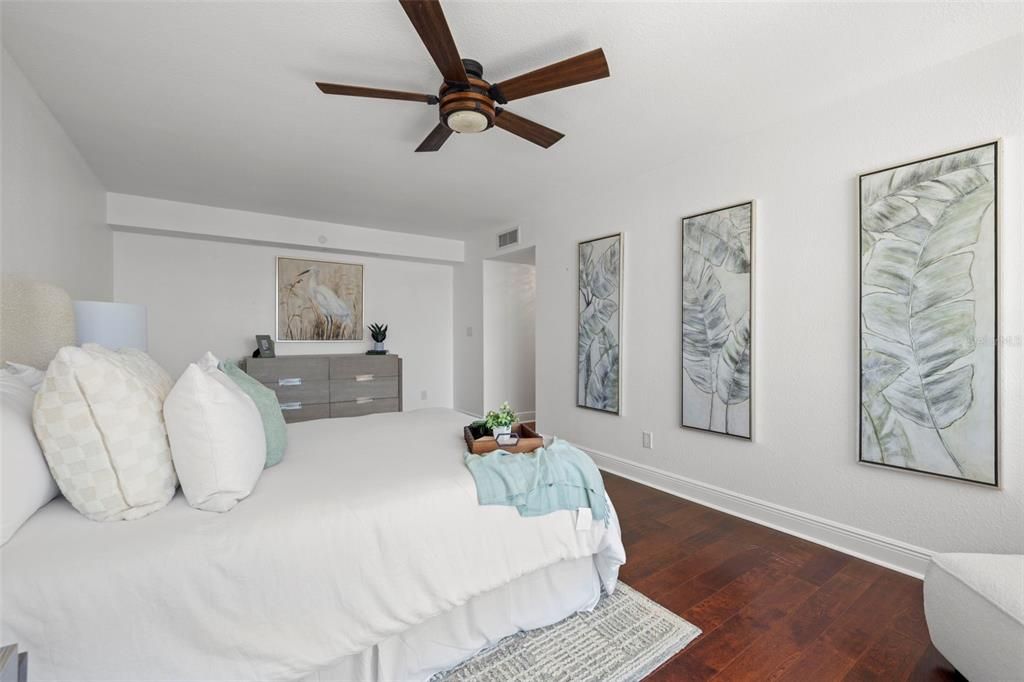 For Rent: $6,500 (2 beds, 3 baths, 3033 Square Feet)