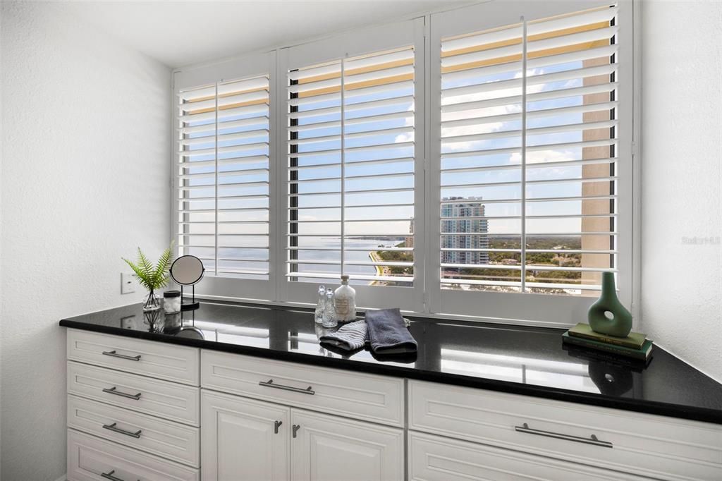 For Rent: $6,500 (2 beds, 3 baths, 3033 Square Feet)