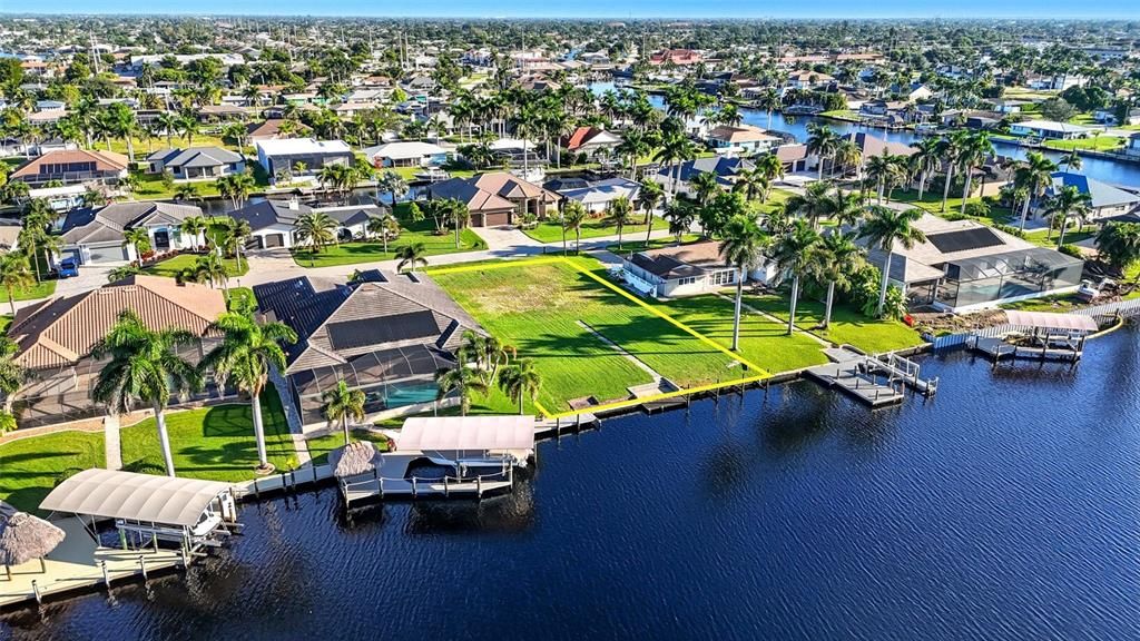 На продажу: $1,499,000 (0.29 acres)