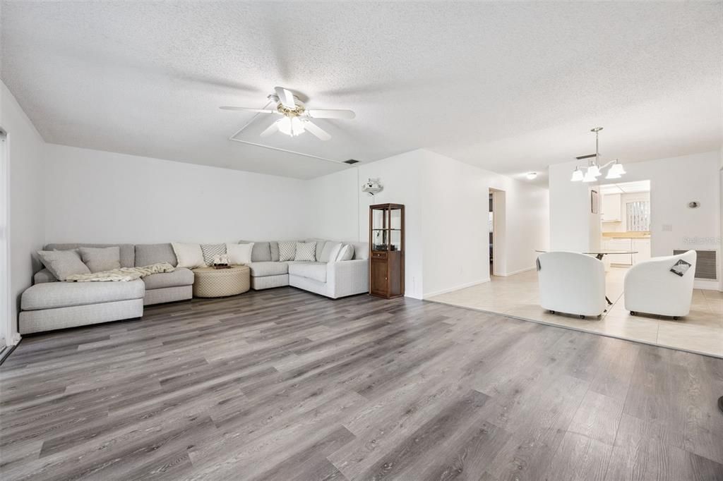 En Venta: $123,000 (2 camas, 2 baños, 1378 Pies cuadrados)