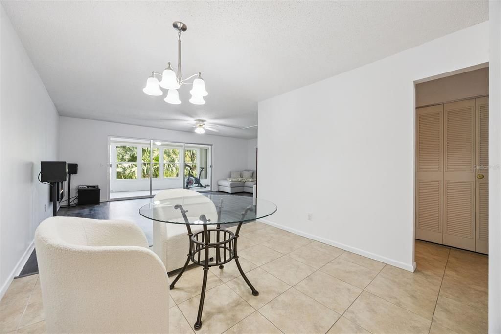 En Venta: $123,000 (2 camas, 2 baños, 1378 Pies cuadrados)