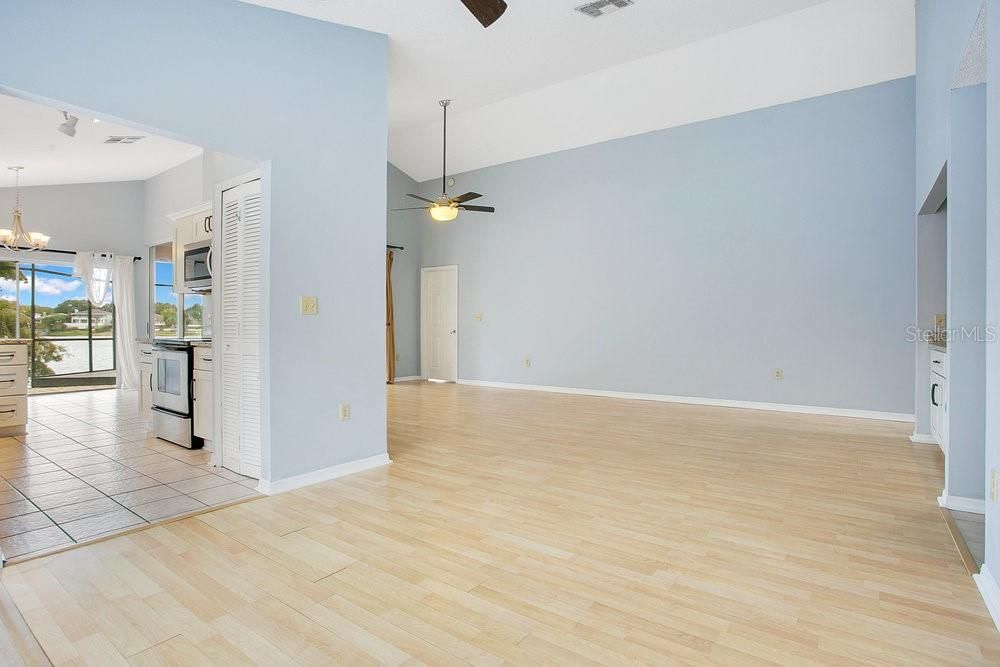 For Rent: $2,995 (3 beds, 2 baths, 1724 Square Feet)