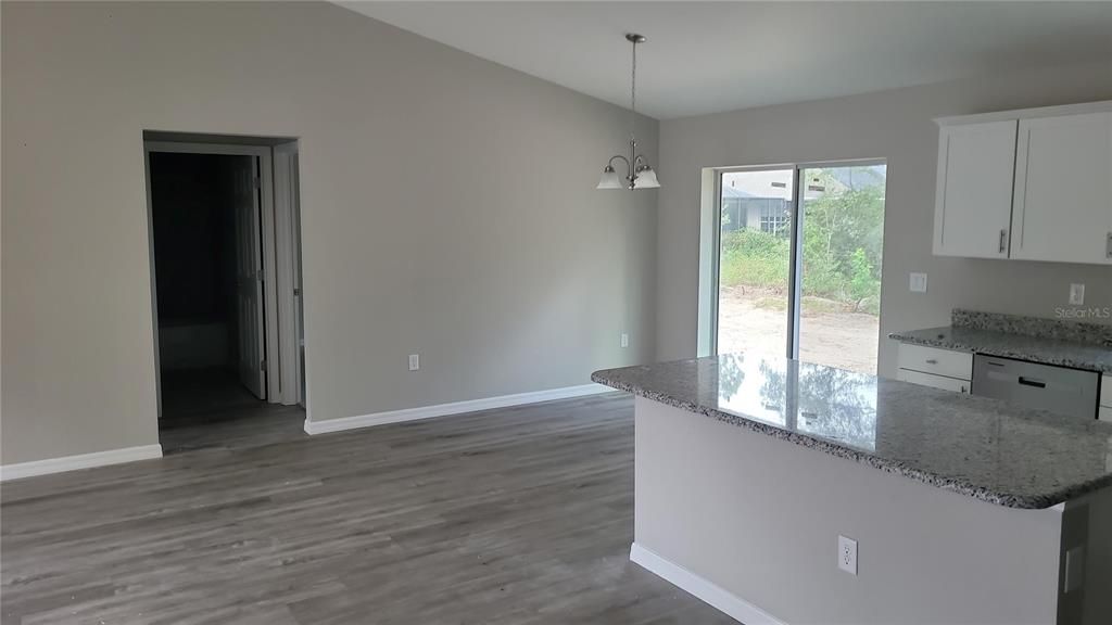 For Sale: $237,900 (3 beds, 2 baths, 1399 Square Feet)