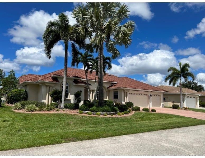 最近租的: $4,400 (4 贝兹, 2 浴室, 3125 平方英尺)