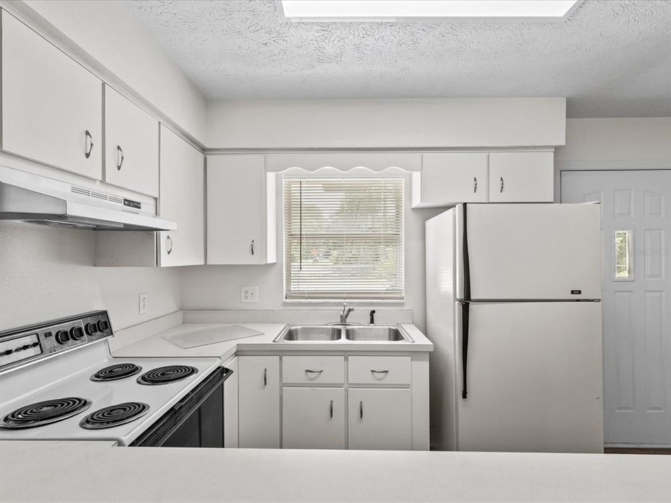 En Renta: $1,550 (2 camas, 1 baños, 816 Pies cuadrados)