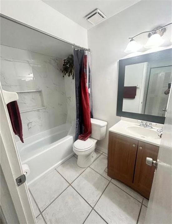 На продажу: $229,900 (2 спален, 2 ванн, 960 Квадратных фут)