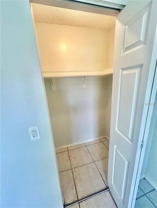 На продажу: $229,900 (2 спален, 2 ванн, 960 Квадратных фут)