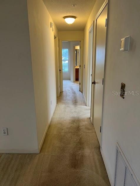 For Sale: $215,000 (2 beds, 2 baths, 1150 Square Feet)