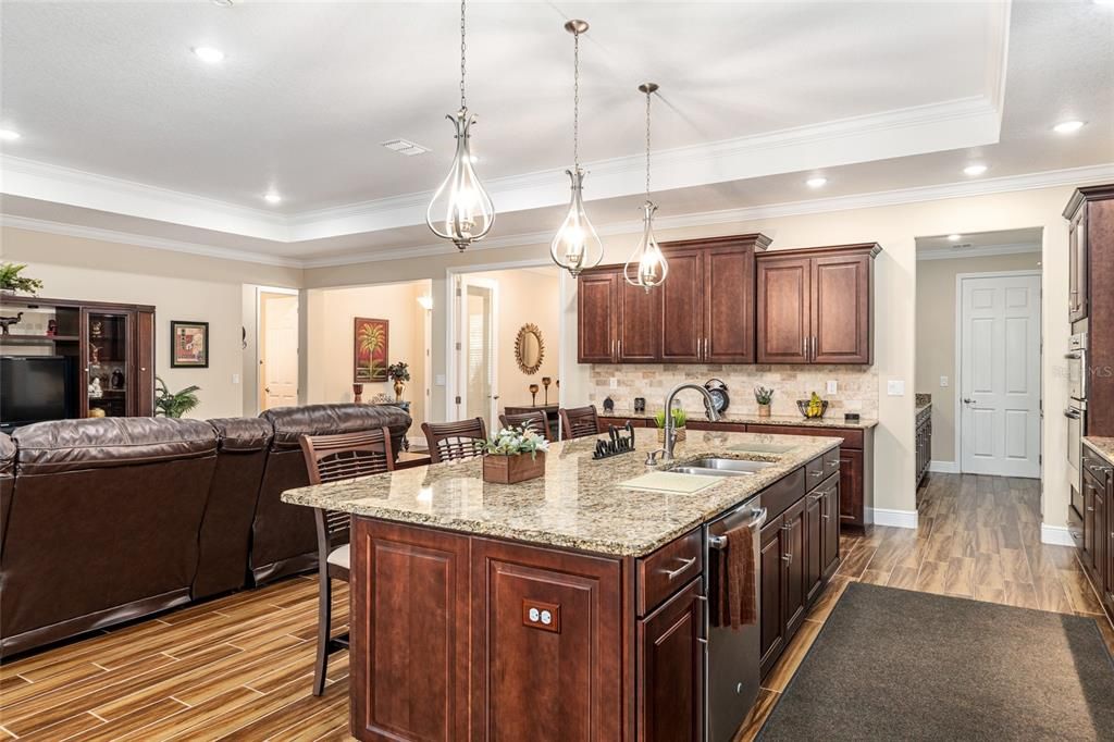 待售: $585,000 (3 贝兹, 2 浴室, 2648 平方英尺)