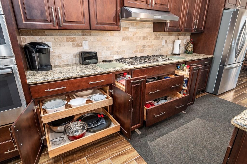 待售: $585,000 (3 贝兹, 2 浴室, 2648 平方英尺)