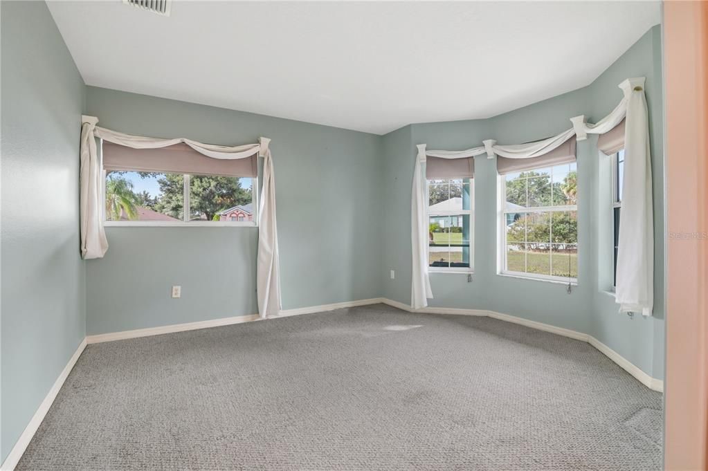 For Sale: $330,000 (3 beds, 2 baths, 1814 Square Feet)