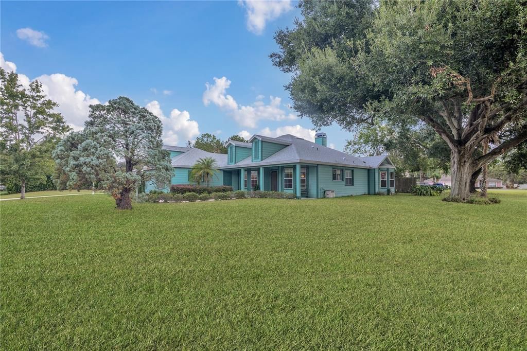 For Sale: $330,000 (3 beds, 2 baths, 1814 Square Feet)