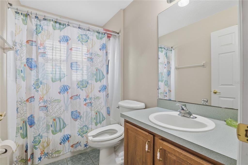 For Sale: $330,000 (3 beds, 2 baths, 1814 Square Feet)