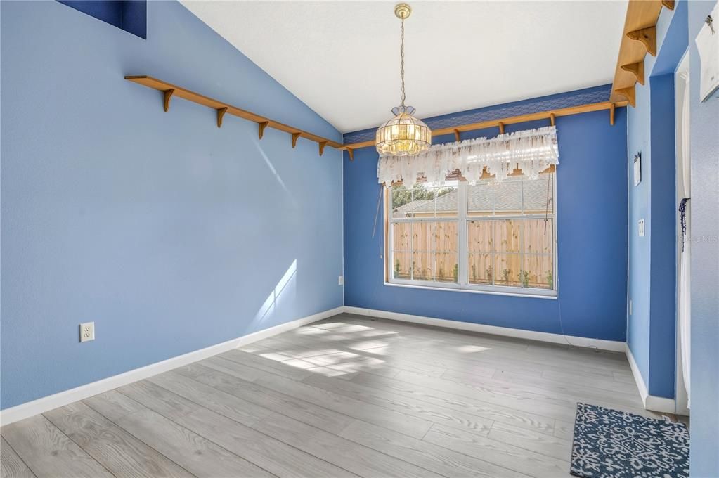 For Sale: $330,000 (3 beds, 2 baths, 1814 Square Feet)