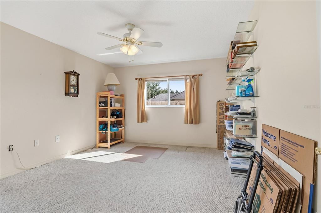 For Sale: $330,000 (3 beds, 2 baths, 1814 Square Feet)