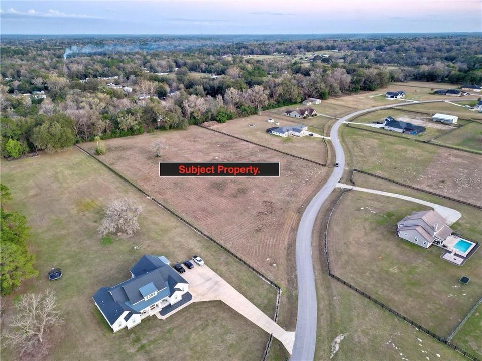 На продажу: $299,000 (5.24 acres)