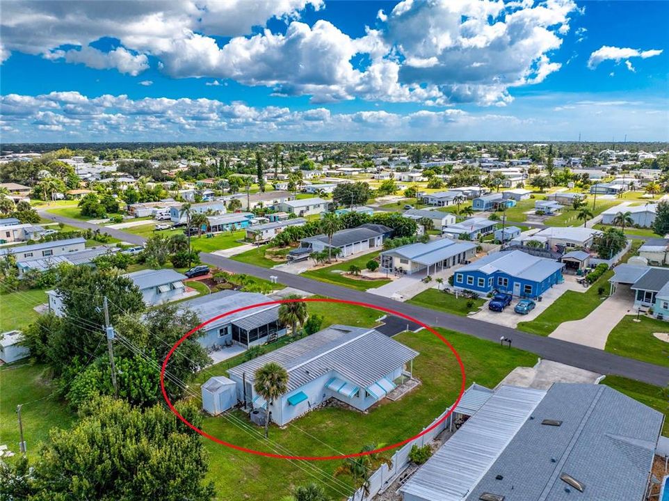 待售: $99,900 (2 贝兹, 1 浴室, 708 平方英尺)