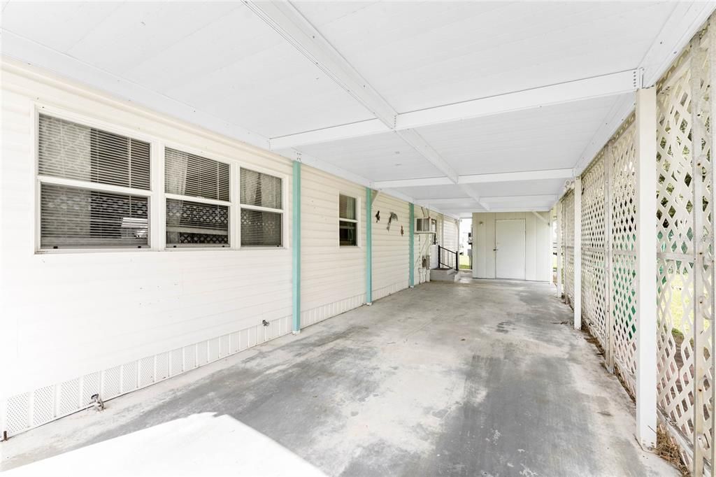 待售: $99,900 (2 贝兹, 1 浴室, 708 平方英尺)