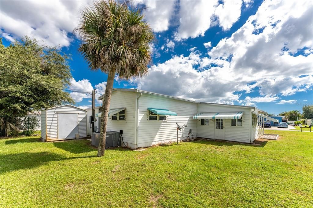 待售: $99,900 (2 贝兹, 1 浴室, 708 平方英尺)