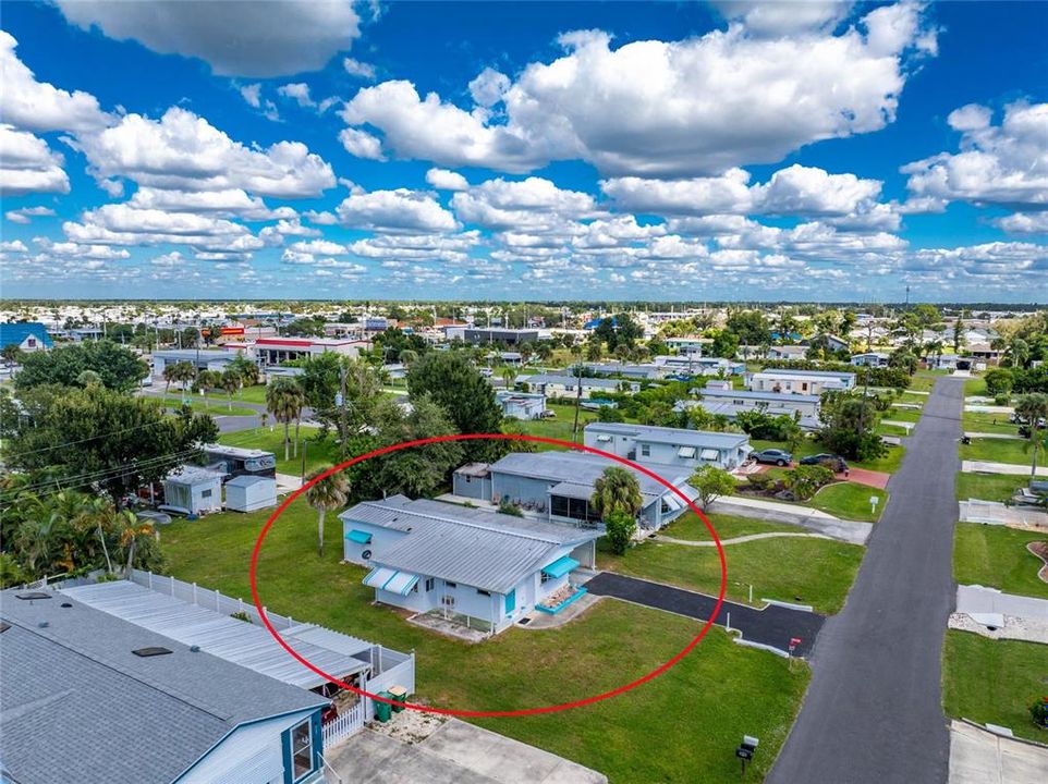 待售: $99,900 (2 贝兹, 1 浴室, 708 平方英尺)