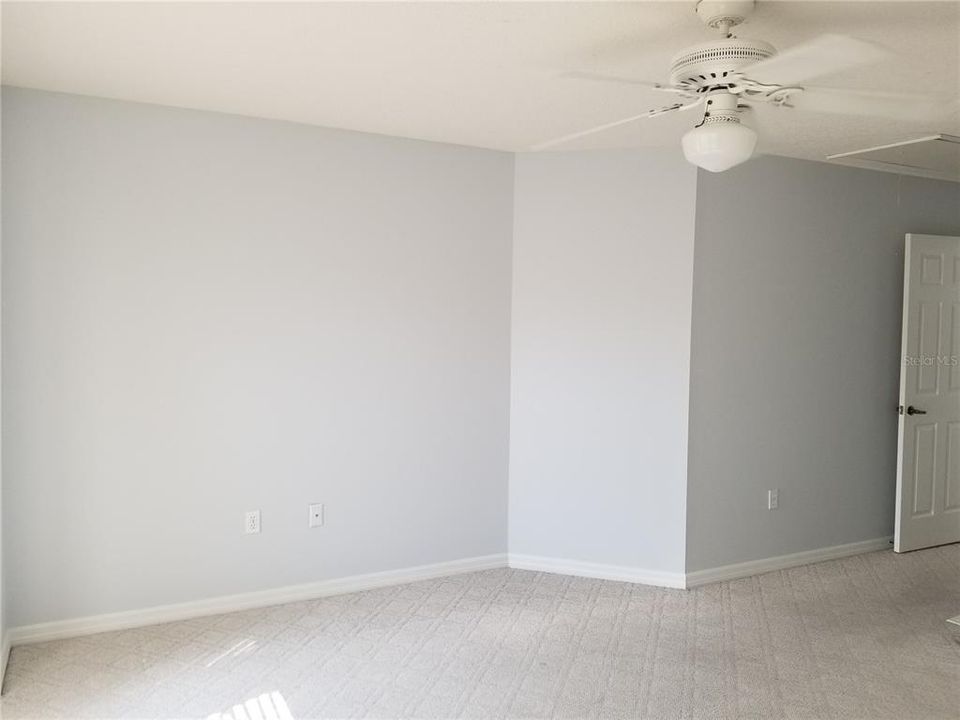 待售: $359,000 (4 贝兹, 2 浴室, 2600 平方英尺)